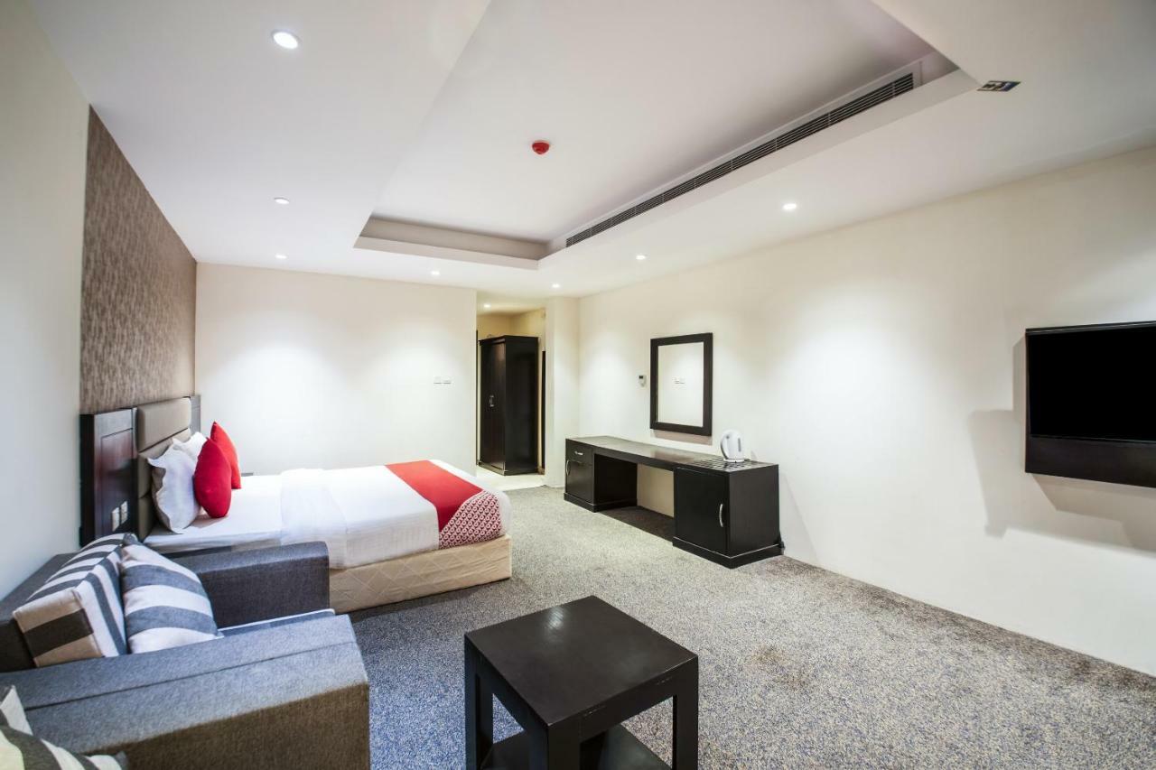 Oyo 200 Majestic Homes Khobar Buitenkant foto